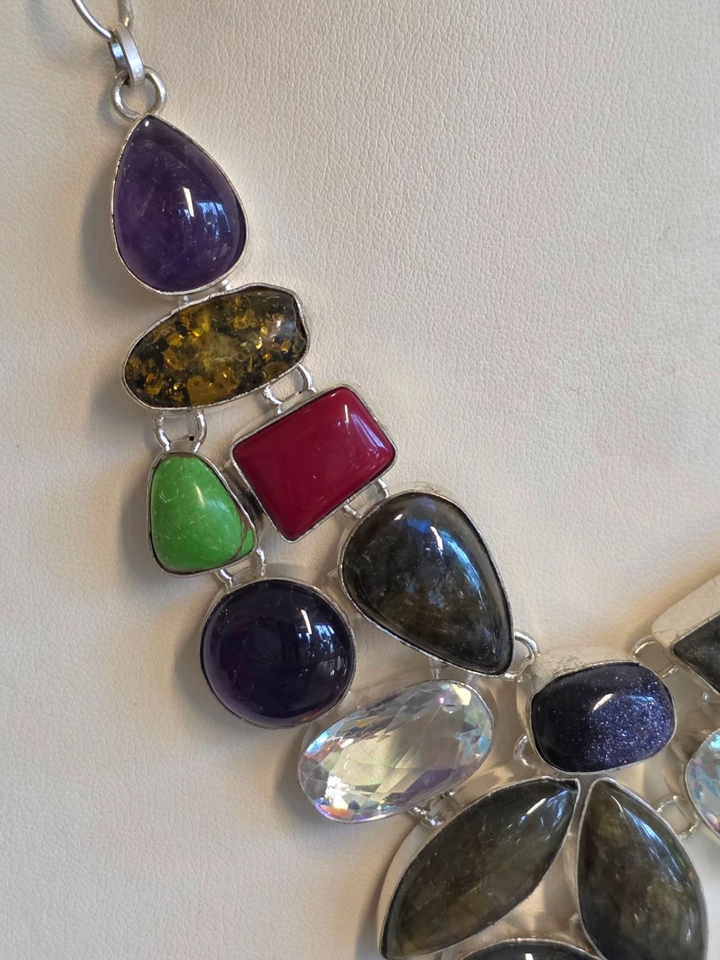 Catenine: Collier mit bunten Steinen in Silber neu – Nuovo (secondo la descrizione) da Zürich venduto da Bieter04 2
