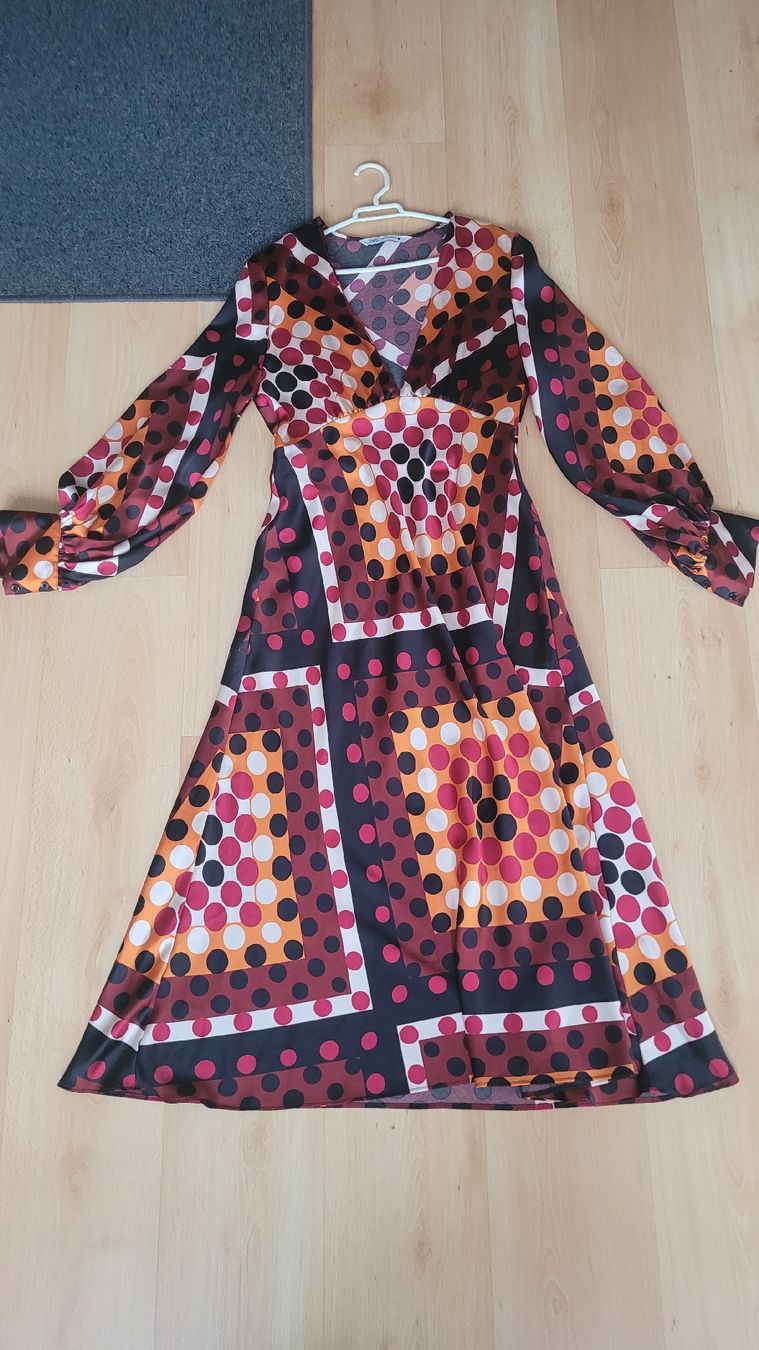 Zara Kleider: Schönes Festkleid Gr.M von ZARA – Neu (gemäss Beschreibung) aus Schöfflisdorf von cri_8gn5