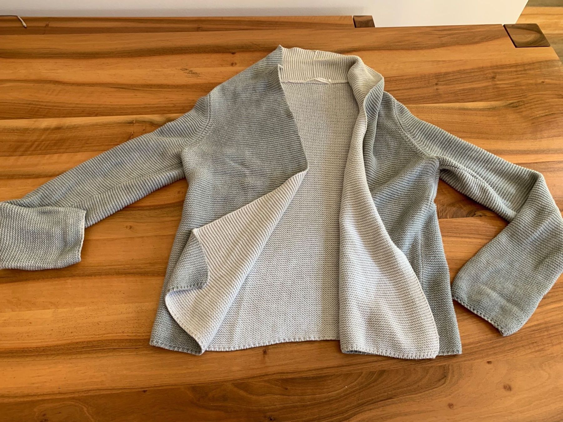 Nile Giacche: Nile Atelier Strickjacke / Top Zustand, Grösse M – Usato da Meiringen venduto da tonicandgin