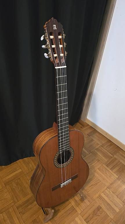 Alhambra Strumenti musicali: Guitare classique Alhambra 5P – Usato da Lausanne venduto da yan_lm5h