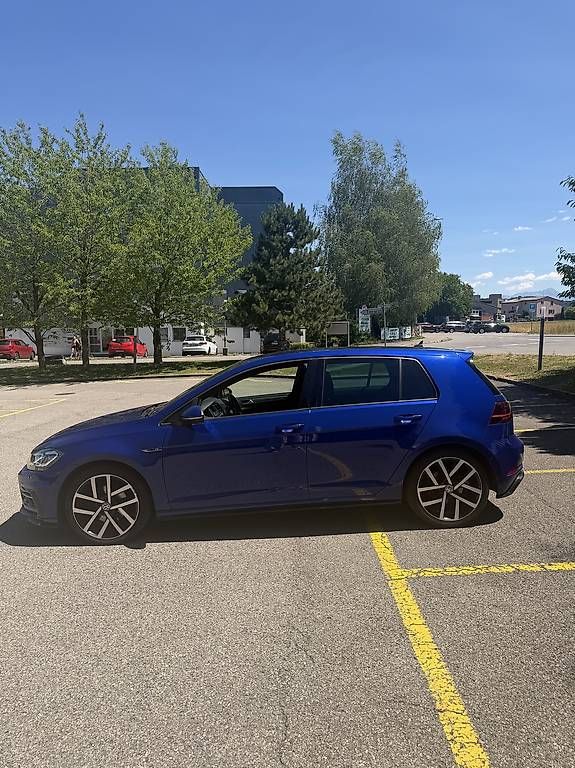 Automobili: VW Golf 7 1.5 TSI R-Line – Usato da Wilen b. Wil venduto da ajv_kss8 2