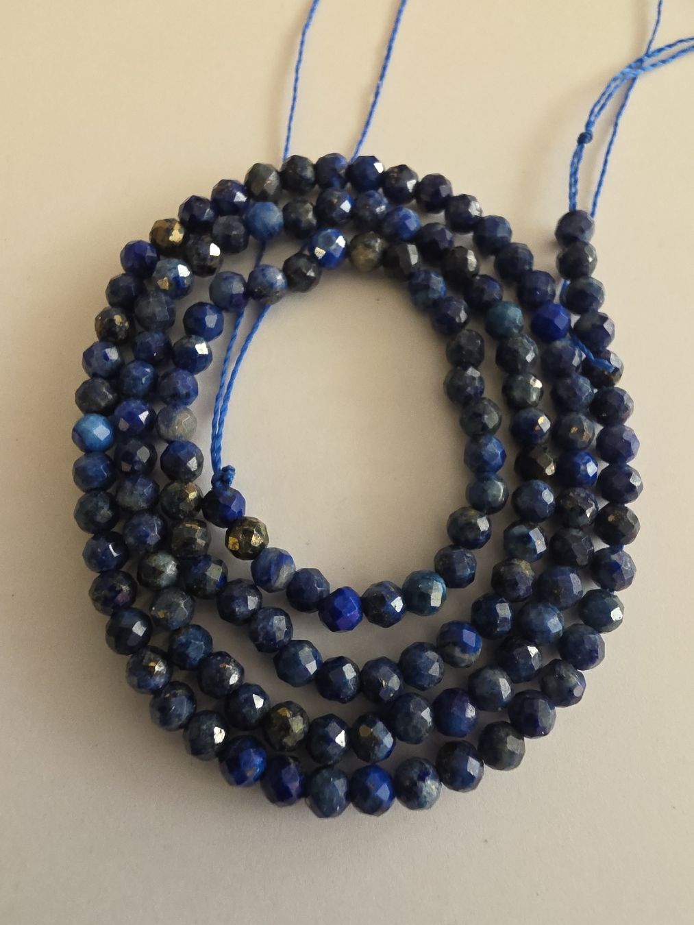 Minerali & Pietre curative: Lapislazuli facettiert 3mm. Strang – Nuovo e nell'imballaggio originale da Menziken venduto da Mirager 2