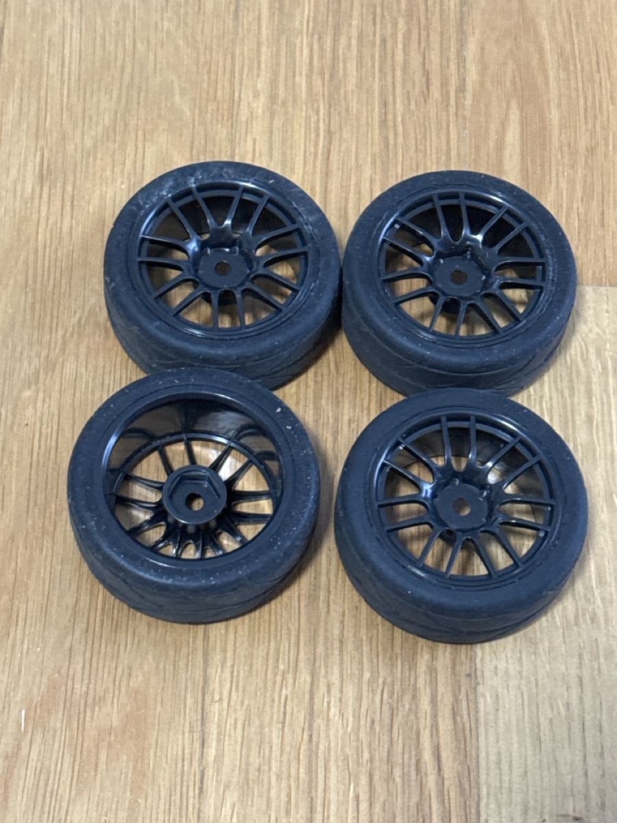 Modellismo RC: RC Auto Reifen Satz 64mm / 25mm – Usato da Turgi venduto da Marcobamert