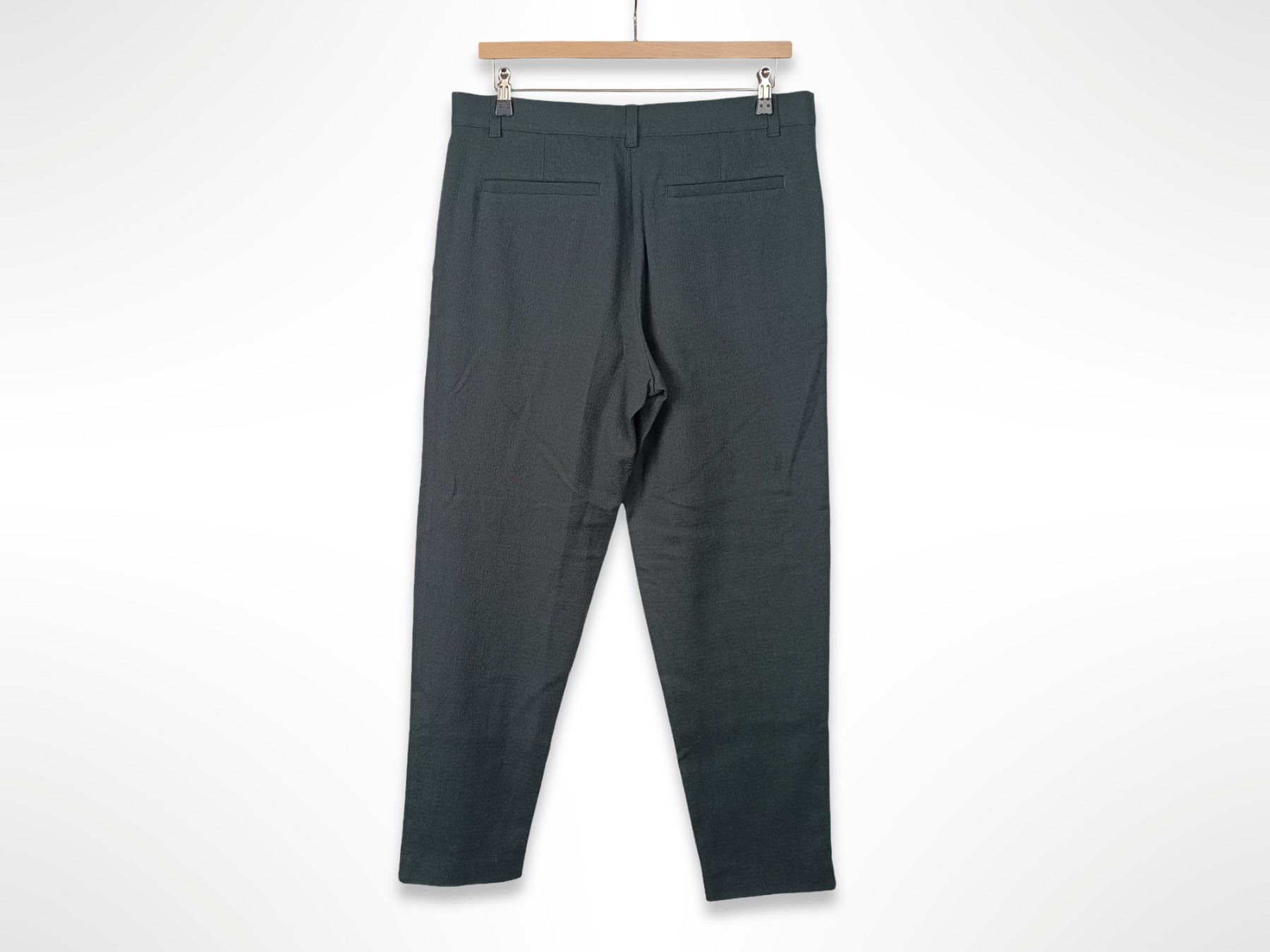 Cos Pantaloni: COS Stoffhose Anthrazit EUR 50 – Usato da Suhr venduto da Restwert_Suhr 1