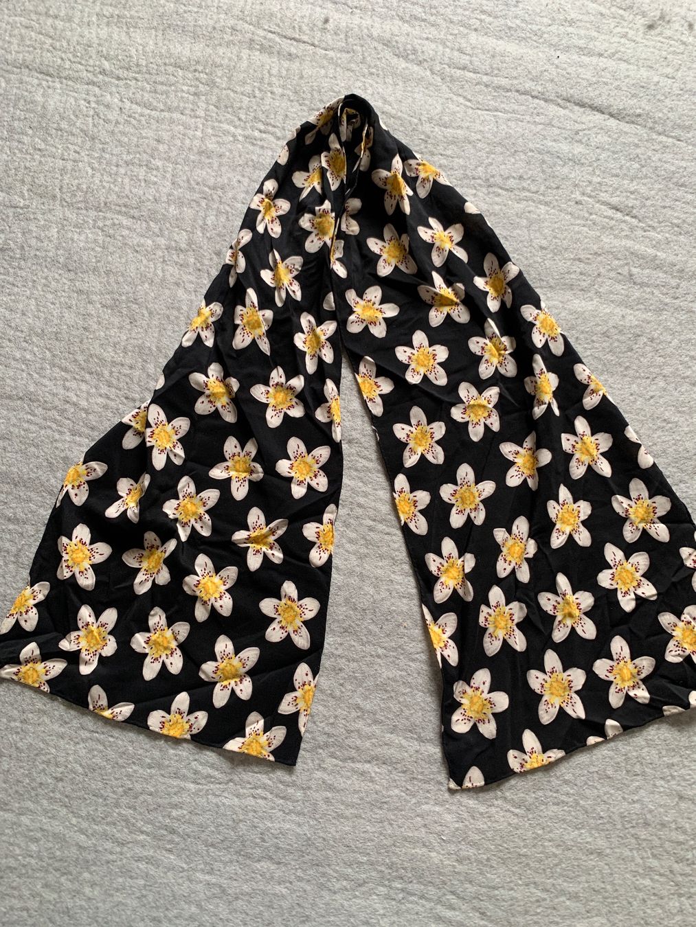 Foulard & Sciarpe: Seidenschal  29 x 135 cm vintage – Usato da Richterswil venduto da Moii89