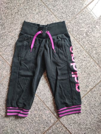 Adidas Mädchen Sommer Capri Hose, Grösse 140, Top Zustand