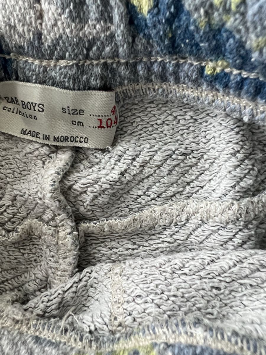 Zara Pantaloni: ZARA SWEATPANTS SHORTS GR 104 – Usato da Basel venduto da theo-g77 1