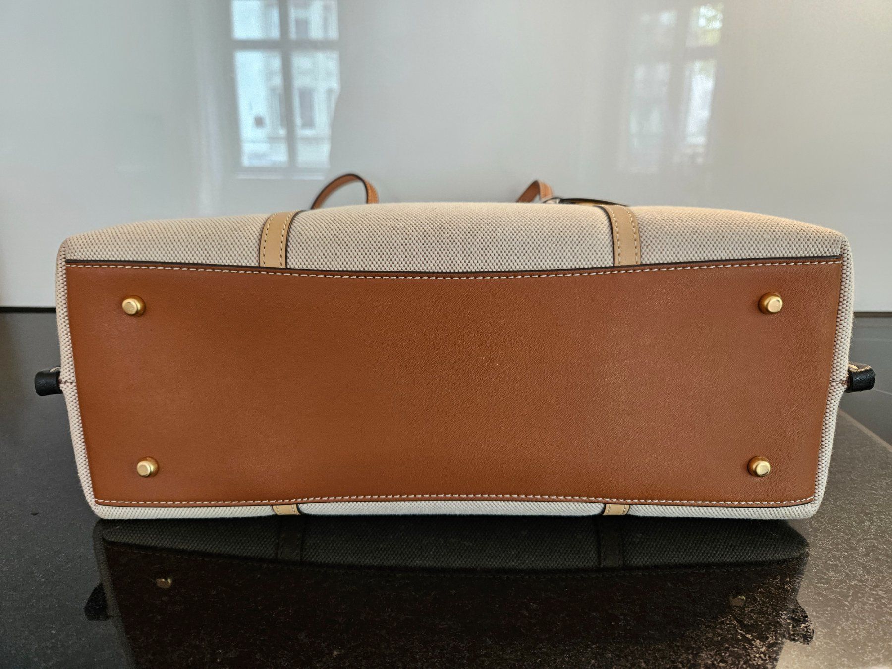 Tory Burch Borse: Tory Burch Perry Canvas Tote Bag – Usato da Luzern venduto da miletas89 7