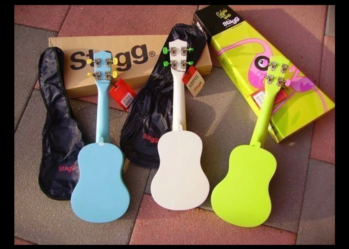 Instruments de musique: Ukulele weiss mit Zebra – Neuf (Voir description) à Wädenswil par khira 1