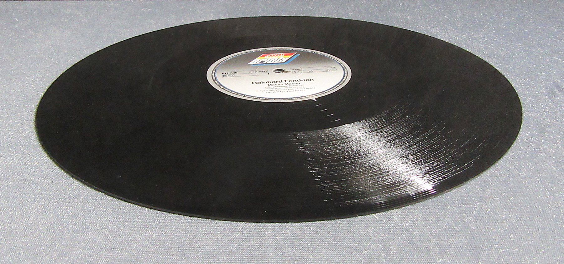 Dischi in vinile: Rainhard Fendrich - Macho Macho - Maxi-Single ab CHF 5.00 – Usato da Auenstein venduto da Padabimbim 3