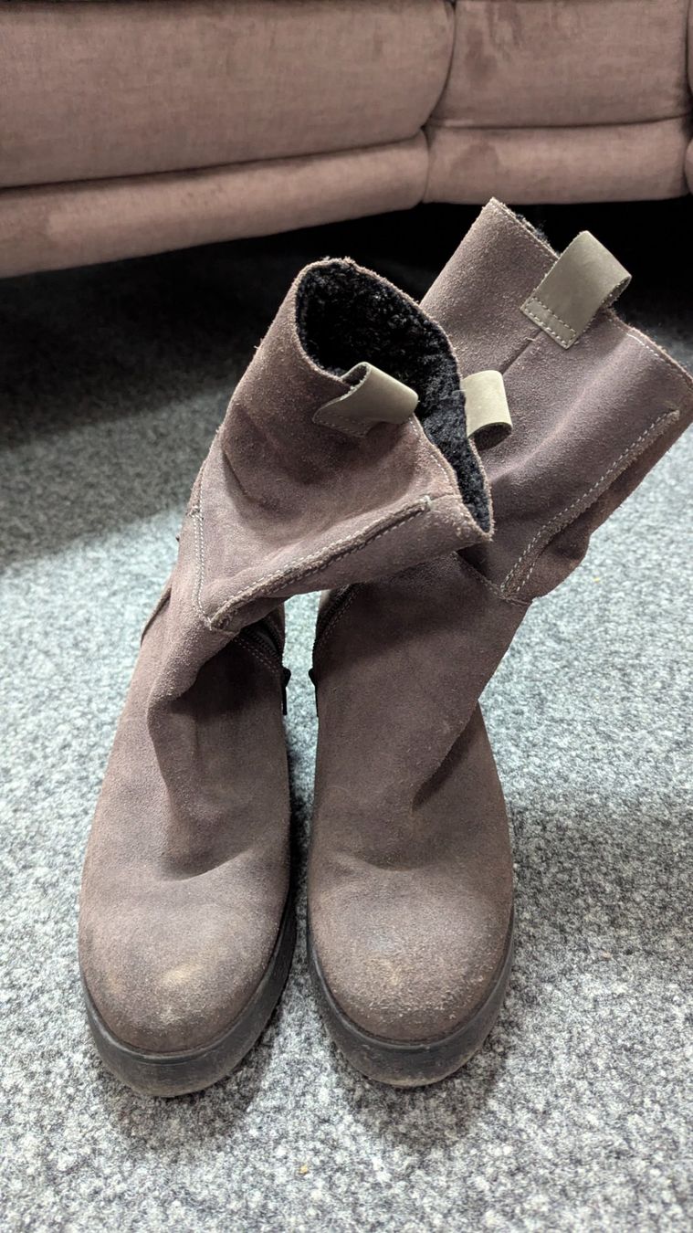 Scarpe da donna: Braune Wildleder Stiefeletten Gr. 40 – Usato da Feuerthalen venduto da noe_7tx9 1