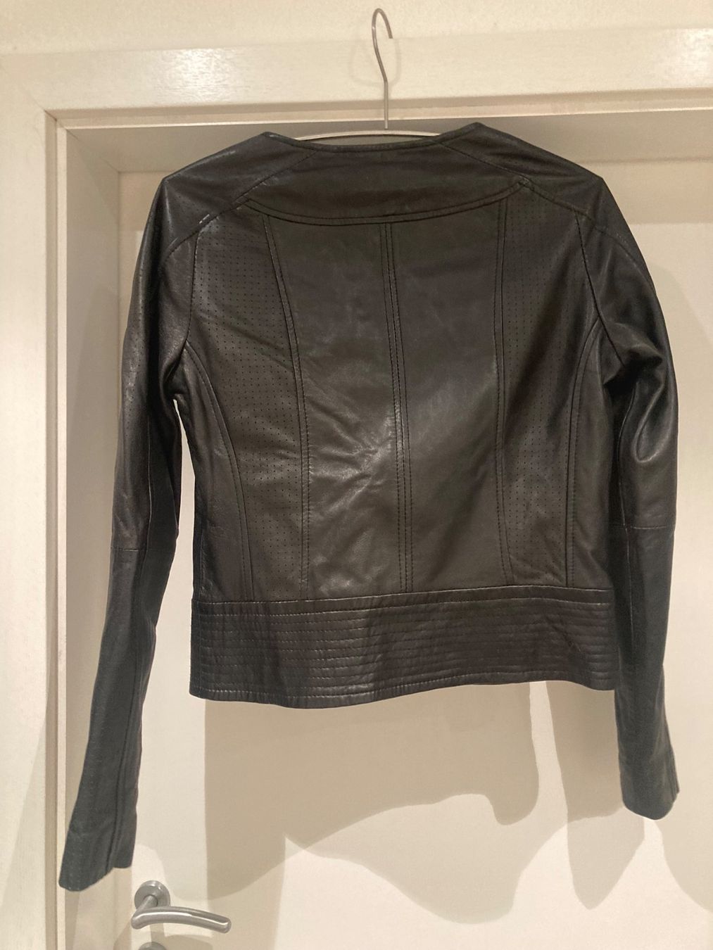 Avant Premiere Jacken: Leder Jacke gr.40 - avant premiere AP – Gebraucht aus St. Ursen von B1993 1
