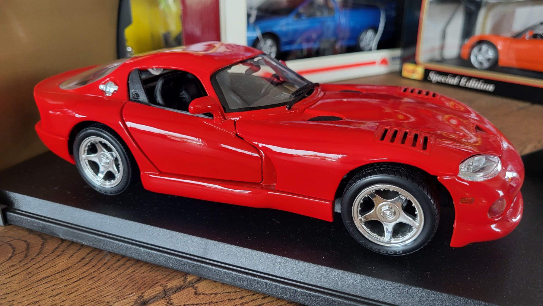 Maisto Modellautos: Dodge Viper GT2 1:18 Maisto – Gebraucht aus Rothrist von Juana5 2