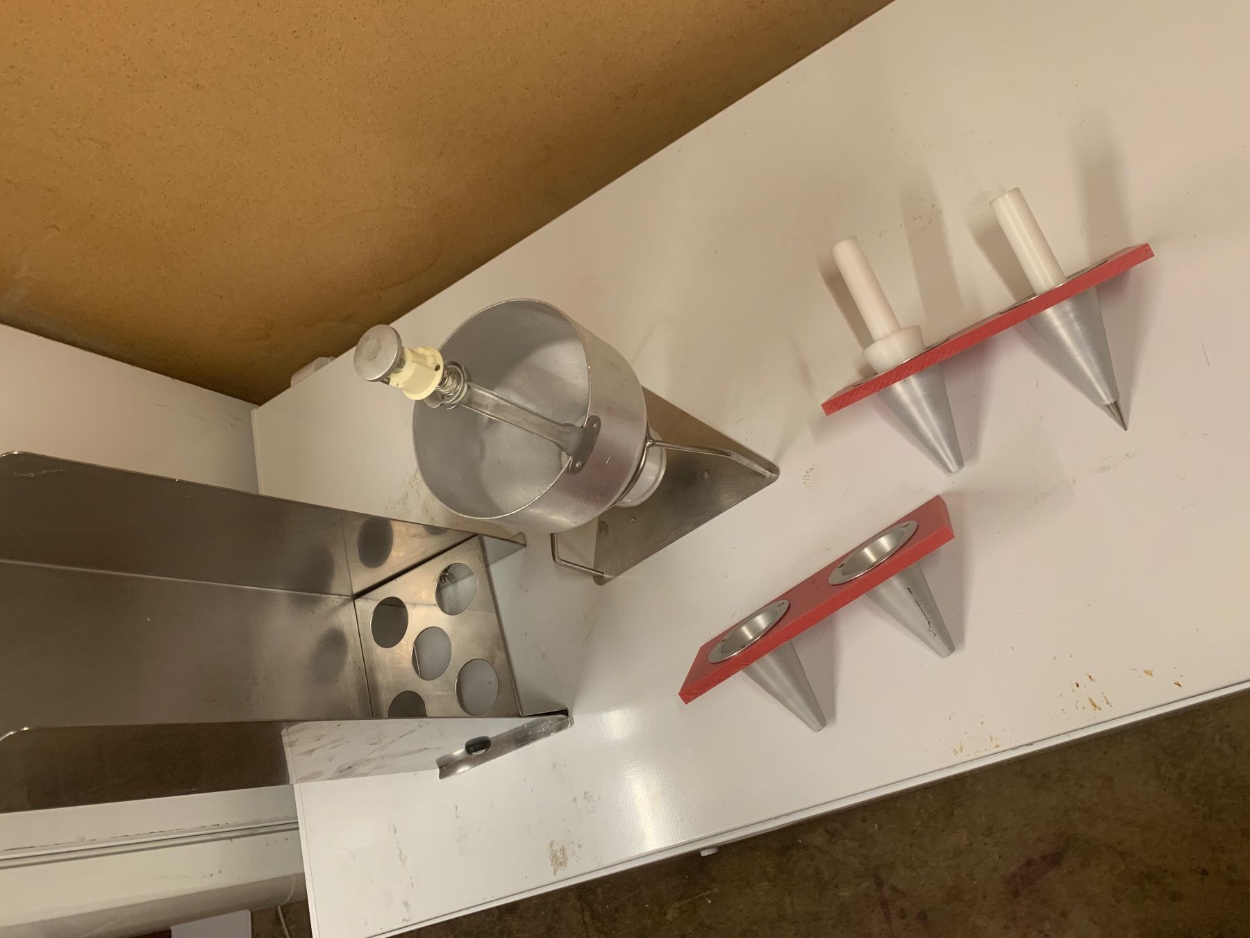 Komplettküchen: Machine bricelet – Gebraucht aus Neuchâtel von Aquila99 3