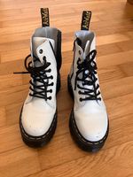 weisse Dr. Martens boots