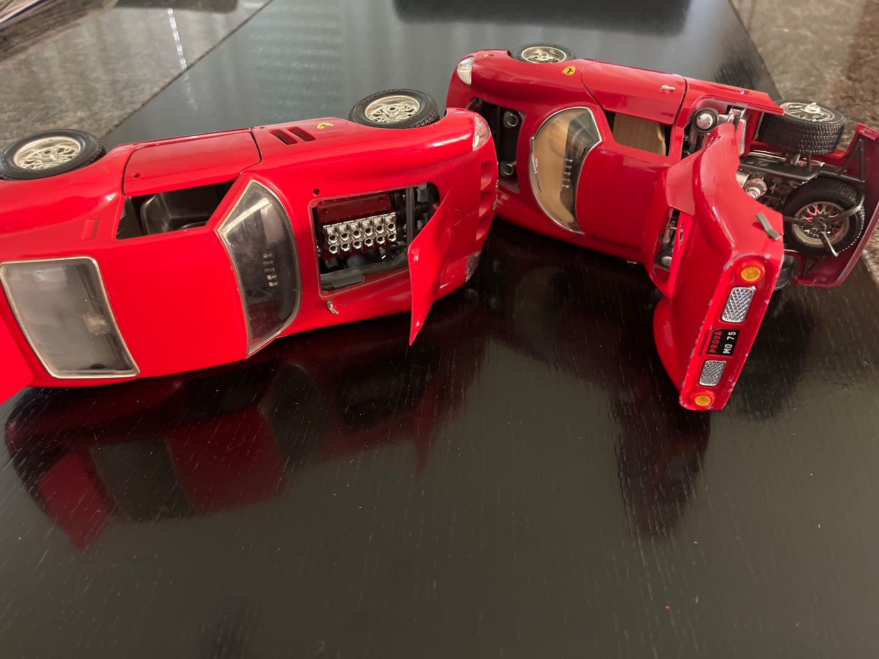 Ferrari Modellautos: 2x Ferrari Spielzeugauto rot – Gebraucht aus Spiegel b. Bern von Burdicrew 3