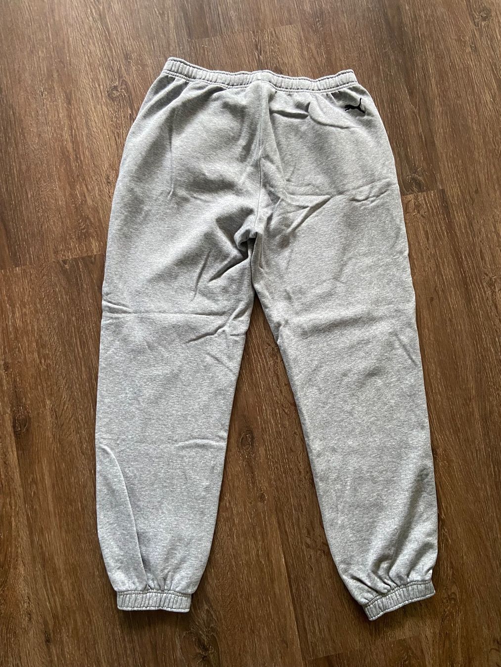 Puma Pantaloni: Trainerhosen Puma Gr. L – Usato da Muttenz venduto da bargain_hunter 3