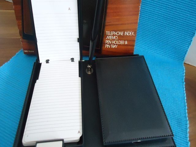 Telefoni: VINTAGE Telefon DESK SET NEU – Nuovo e nell'imballaggio originale da Ergisch venduto da Haemmerli59 4