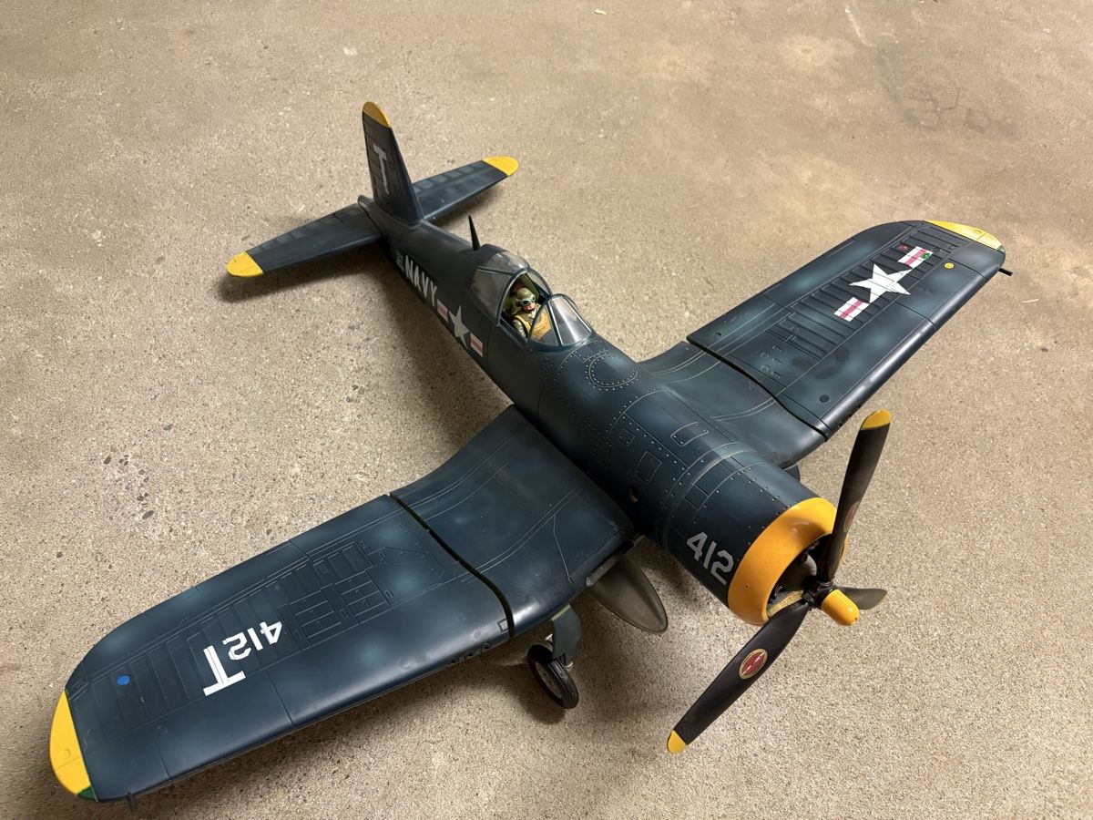 Kits de montage: Elite Force F4U Corsair 1/18 – D'occasion à Villarimboud par hampton2012 2