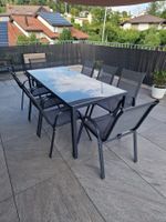 Gartentisch &. 8 Stühle
