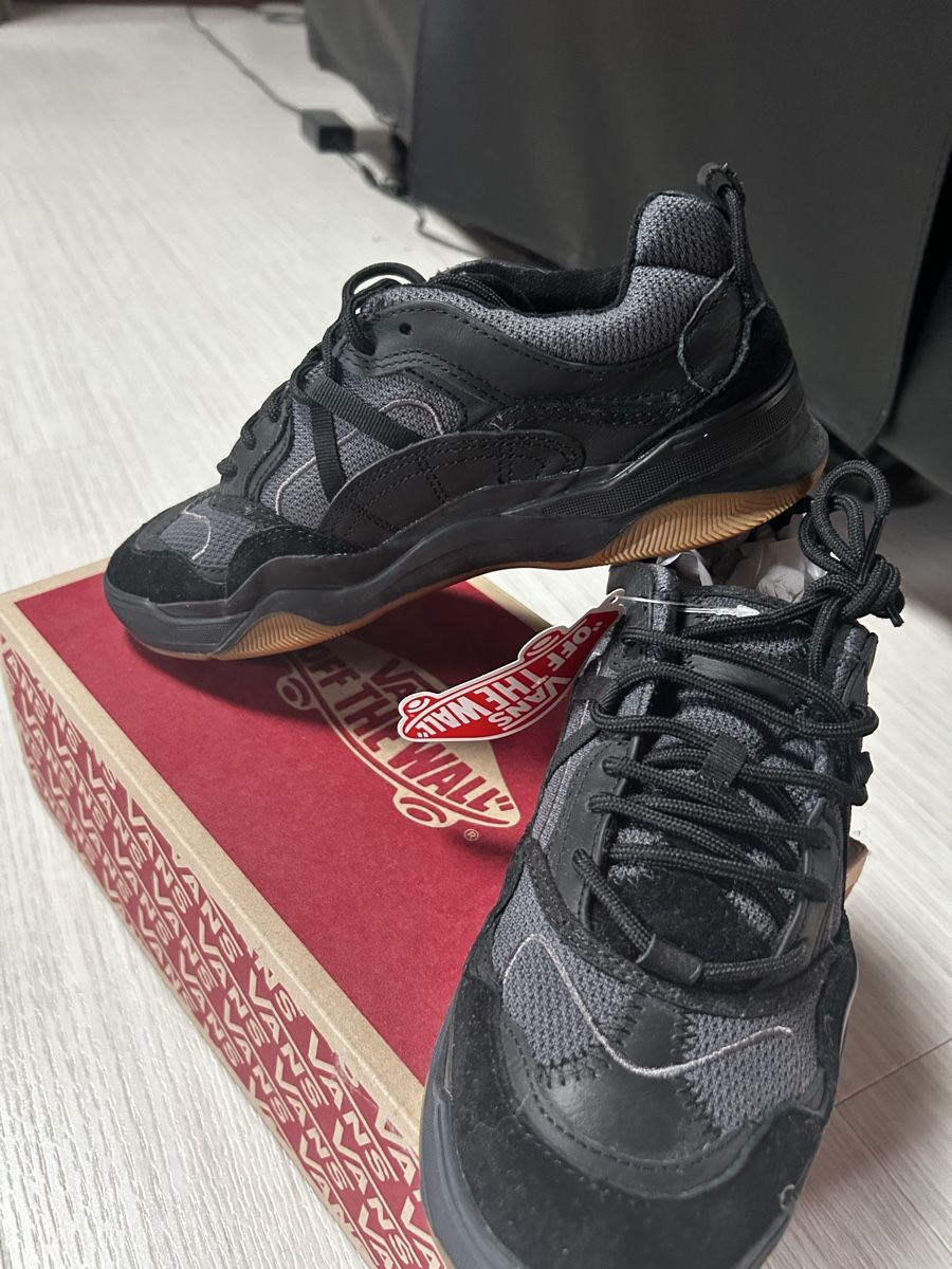 Vans Scarpe da uomo: Vans 40.5 Varix Wc – Nuovo e nell'imballaggio originale da Reconvilier venduto da ako_6n9m 1