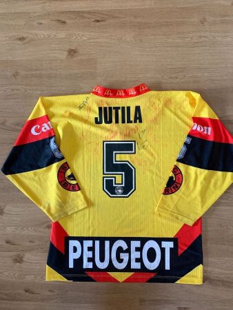 SC Bern Jersey Jutila mit Unterschriften/Autographed
