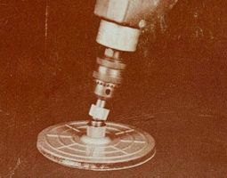 Flexo-Plan Kompaktschleifer mit Haftscheiben 125mm