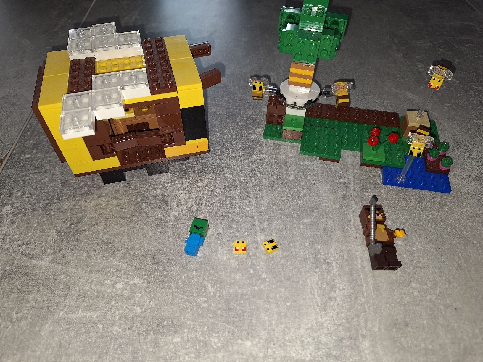 Lego Giocattoli: Lego 21241 Minecraft das Bienenhäuschen – Usato da Egerkingen venduto da Niceli1