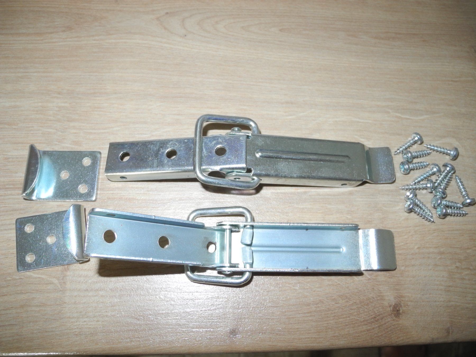 Quincaillerie: 2 STÜCK KISTENVERSCHLUSS – Neuf (Voir description) à Reinach AG par Huckleberrysix 1