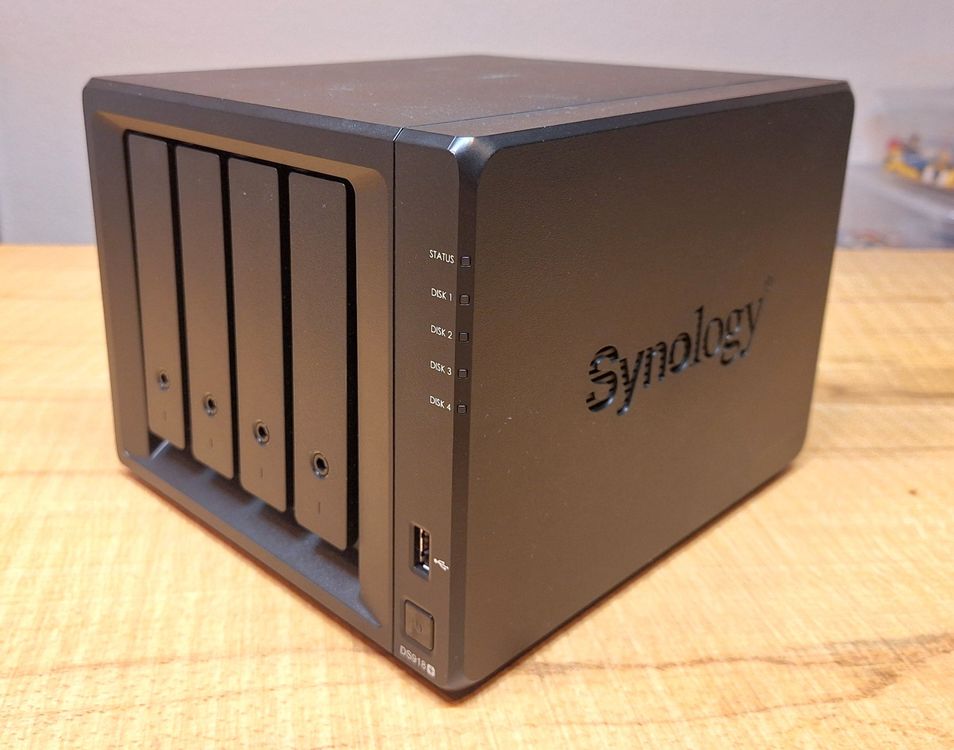 Synology DS918+ NAS mit 4x4TB HDDs und 2x250GB SSD Cache (Gebraucht) in ...