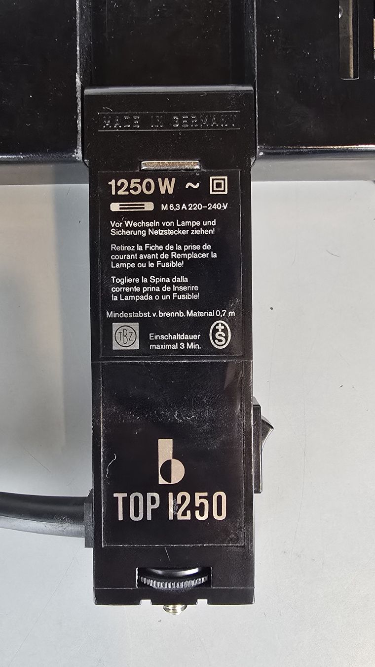 Blitze: TOP 1250 Halogenblitz – Defekt aus Arbon von Evathefirst 1