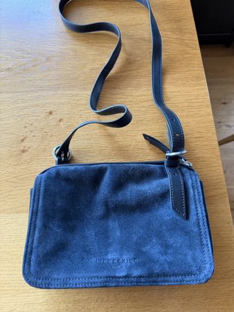 Liebeskind Berlin Wildleder Umhängetasche Blau Top Zustand