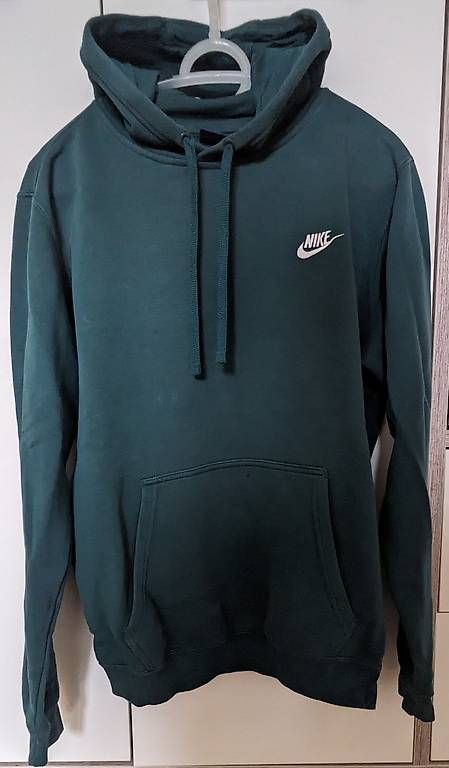 Pulls & Sweat-shirts: NIKE Kapuzenpullover / Sweatshirt – D'occasion à Basel par gje_wbp6