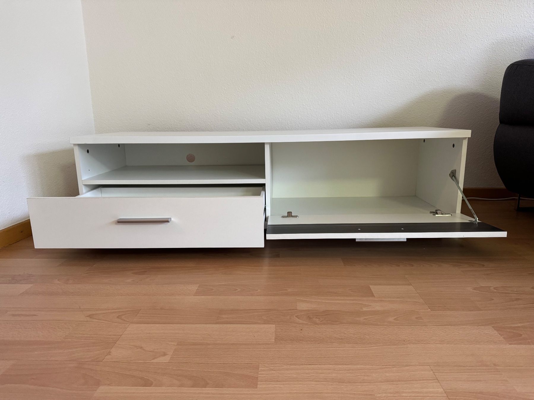 Mobili TV: Sideboard, Fernsehmöbel, weiss, grau – Usato da St. Gallen venduto da cedisells 1