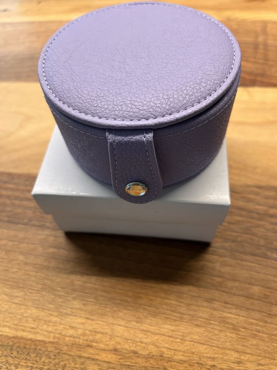 Portagioie: Schmucketui Swarovski Lila rund – Nuovo e nell'imballaggio originale da Au SG venduto da sam_m2fd