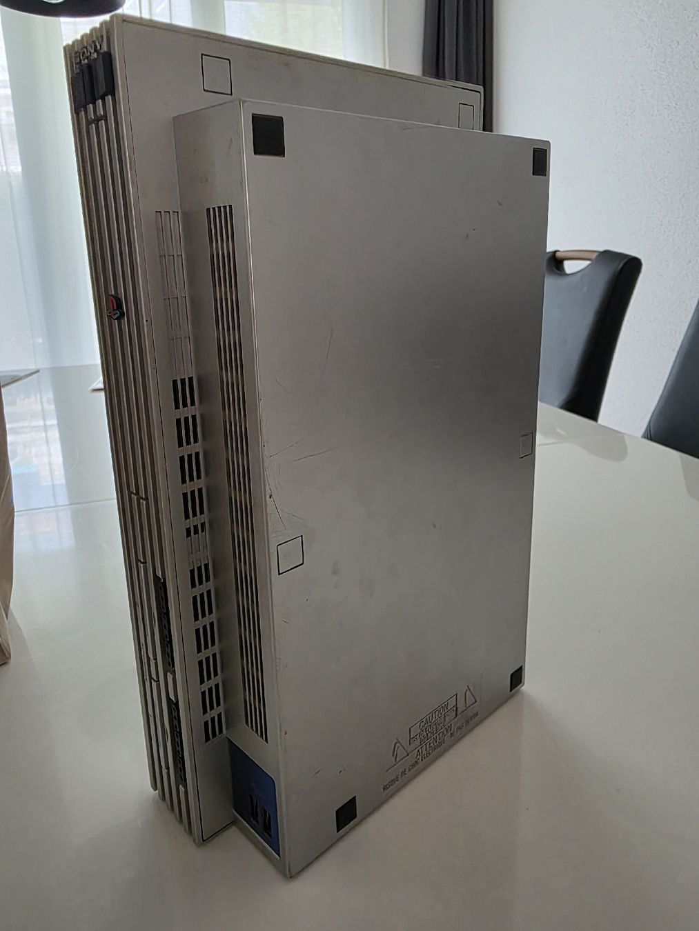 Sony Konsolen: Playstation 2 Konsole inkl. 3 Controller – Gebraucht aus Herisau von Warehouse97 3