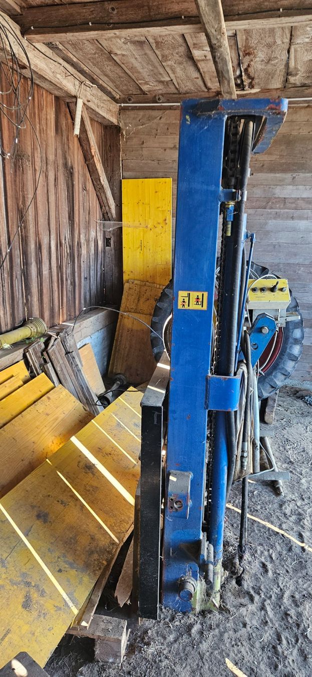 Carrelli elevatori e a forche: Heckstapler für Traktor – Usato da Wynigen venduto da Appaloosa01 1