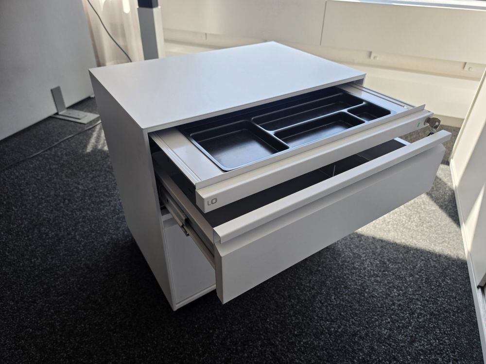 Lista Banconi: Rollcontainer vom ehemaligen Credit Suisse Büro – Usato da Olten venduto da miavita.ch 1