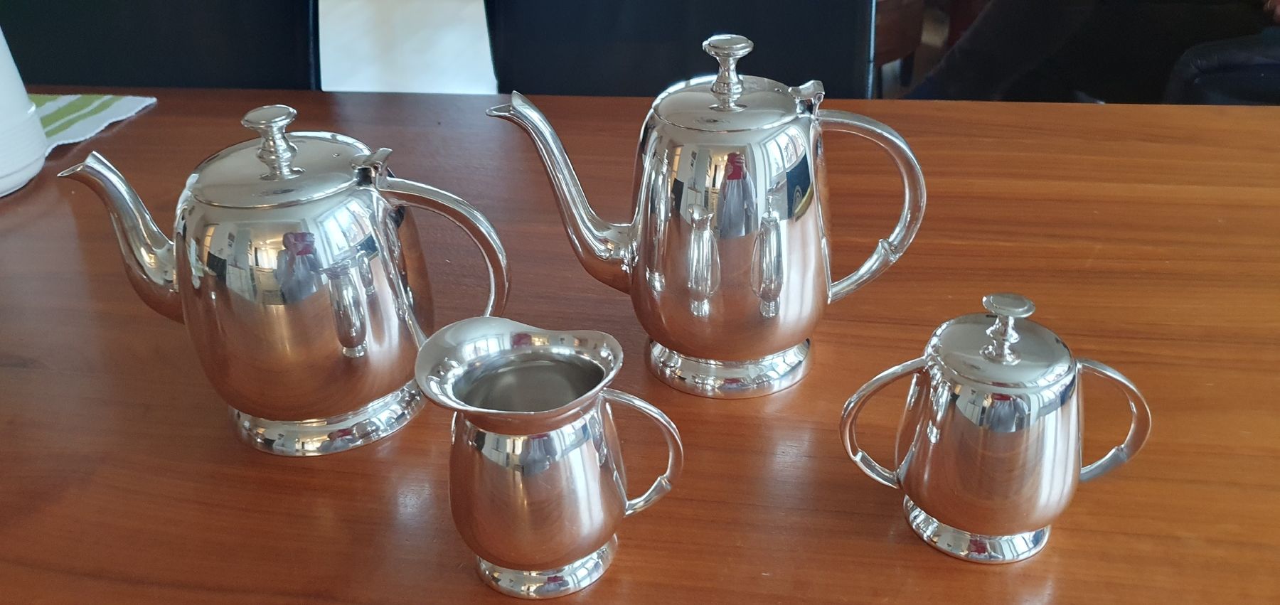 Set di piatti: Tee Kaffee Service versilbert – Usato da Binningen venduto da firekids