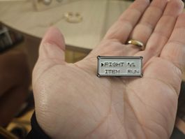 Pokemon Aktion: Fight Item Run - Pin Badge Anstecker
