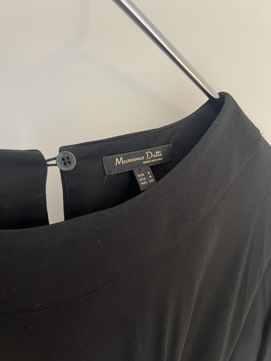 Massimo Dutti Vestiti: Robe noire Massimo Dutti, taille S – Usato da Montreux venduto da ZeAe 1