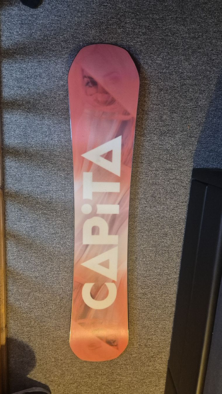 Capita Boards: Capita DOA 2023 Snowboard 156 cm – Gebraucht aus Bettmeralp von m3f_7zkh 1