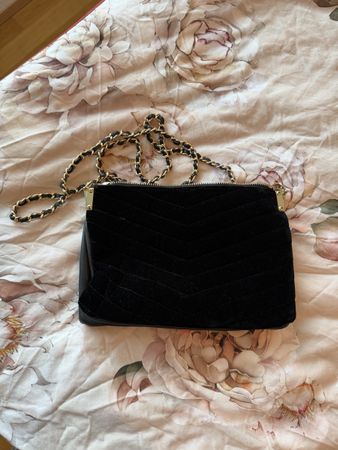 Elegante Cluch, Handtasche in samt Schwarz, neuwertig