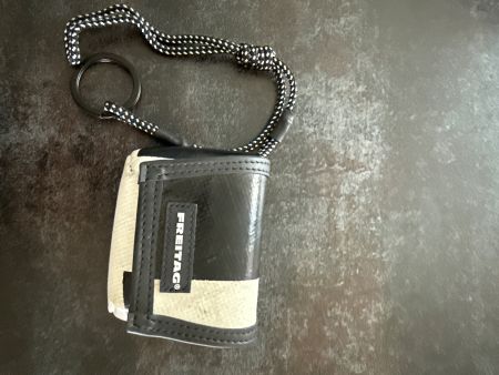 Freitag F213 Mini Messenger Noir-Blanc
