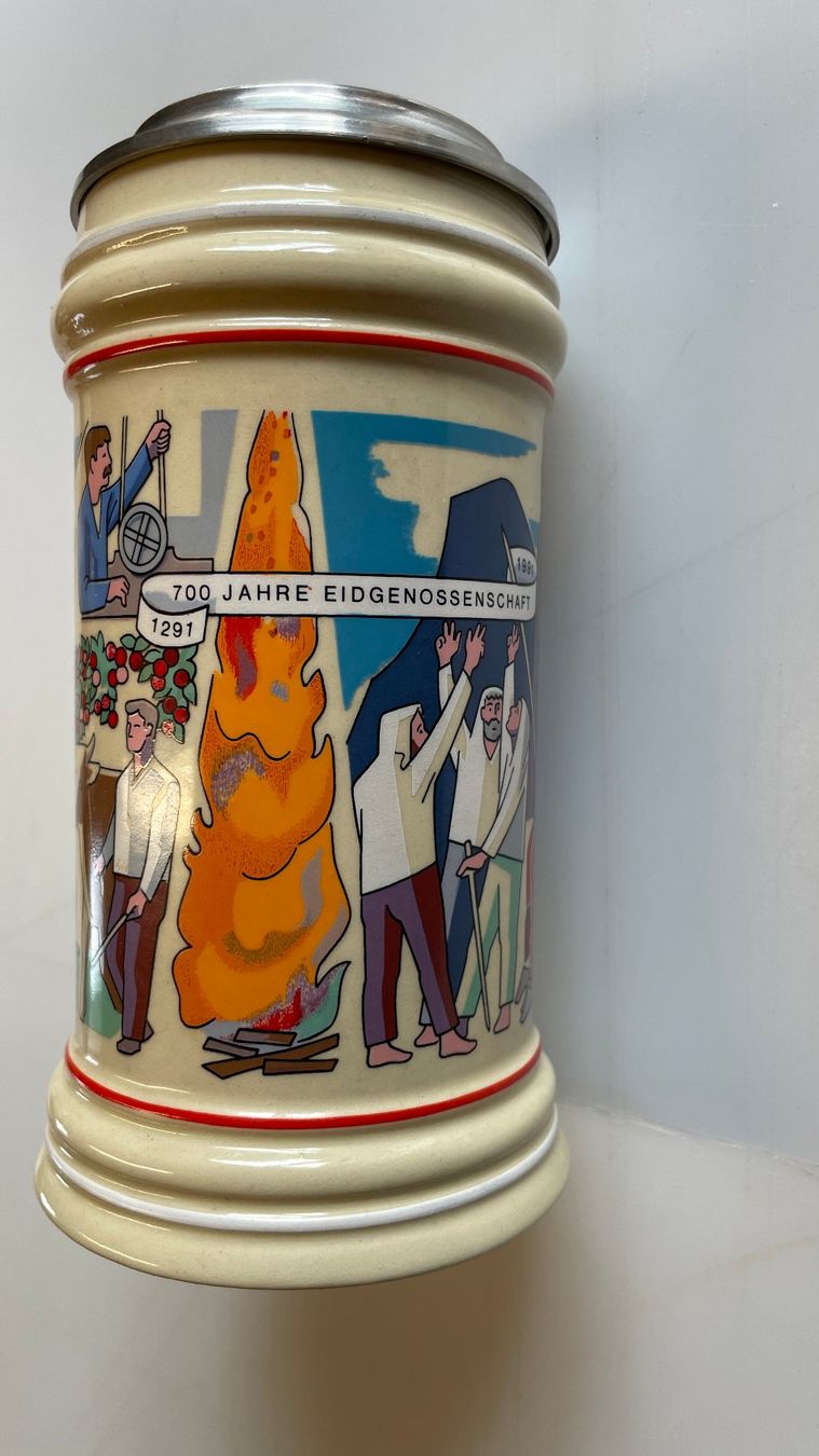 Bicchieri: Bierkrug mit Zinndeckel - 700 Jahre Eidgenossenschaft – Usato da Glattfelden venduto da cybermaxx 1