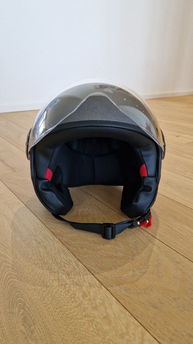 Vespa Helme & Visiere: Vespa Helm – Gebraucht aus Herisau von Mendy 5