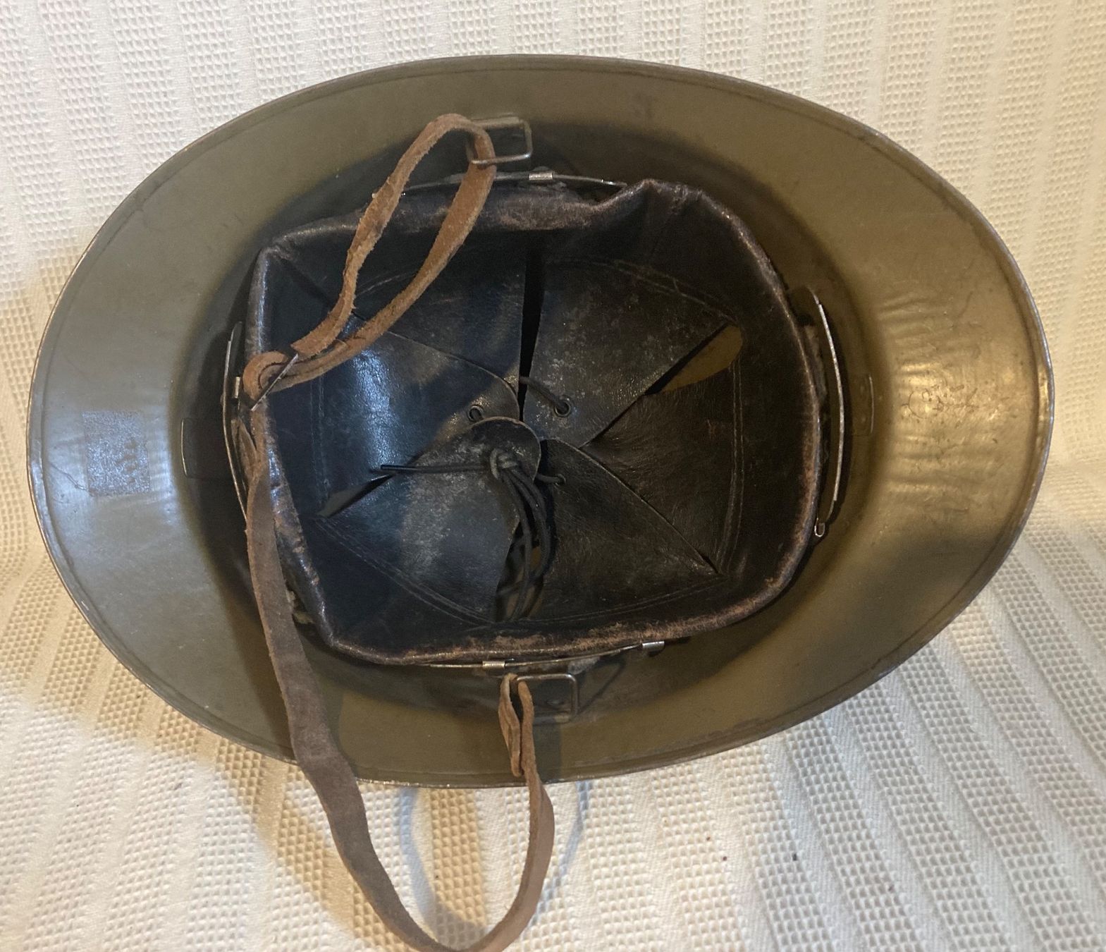 Uniformes & Effets: casque militaire – D'occasion à Bussigny par JPS06 1