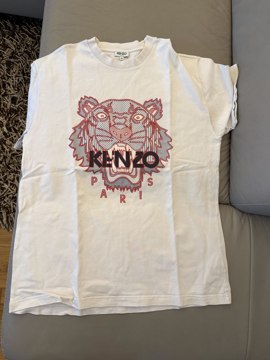 Kenzo T-shirt: T shirt blanc Kenzo taille M – Usato da Nyon venduto da lio_5n8l 1