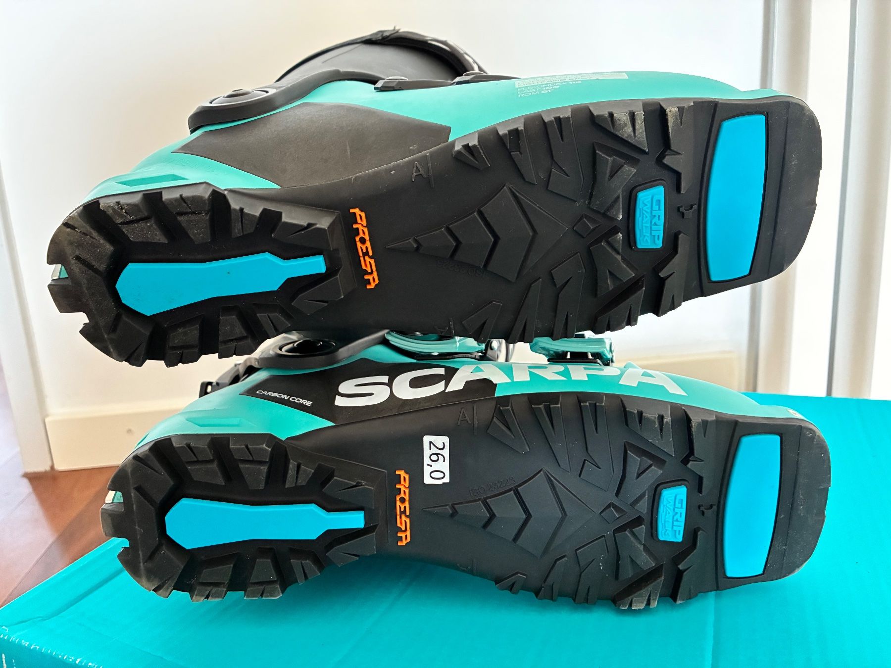 Scarpa Scarpe da uomo: New Scarpa 4-Quattro XT Wmn Touring Ski Boots – Nuovo (secondo la descrizione) da Wallisellen venduto da loo_9wgx 2