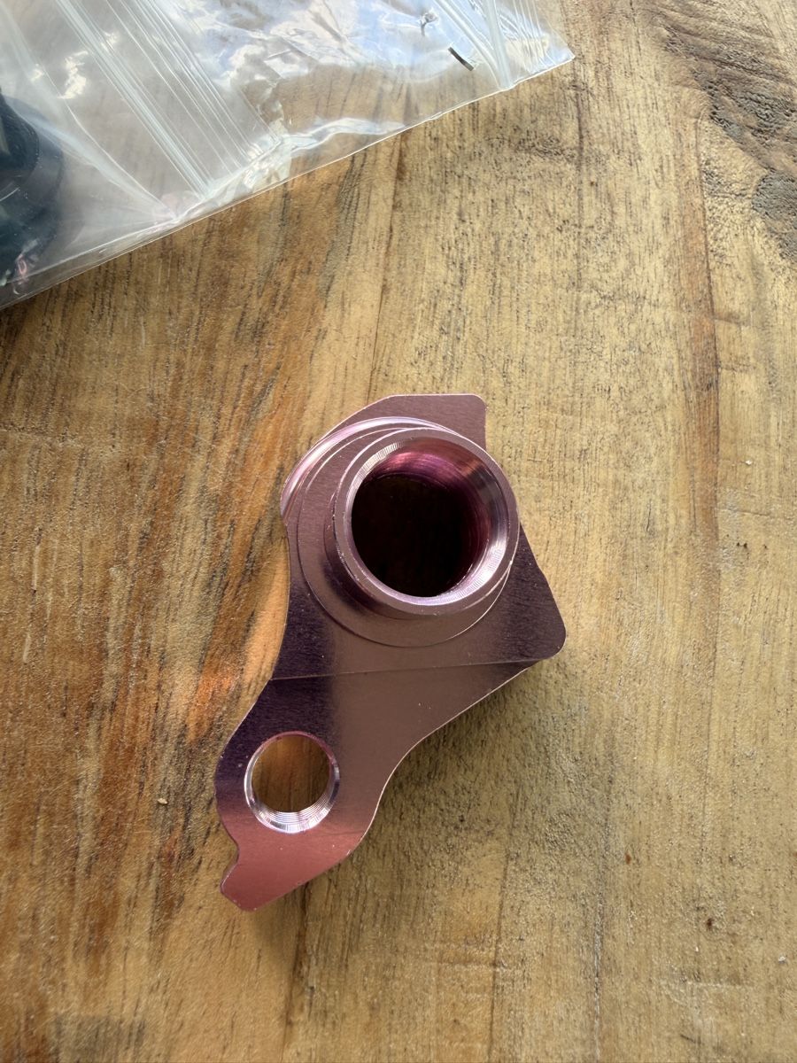 Ersatzteile: UDH Schaltauge Aluminium Rosa – Neu und originalverpackt aus Bern von Ric45ron12 2